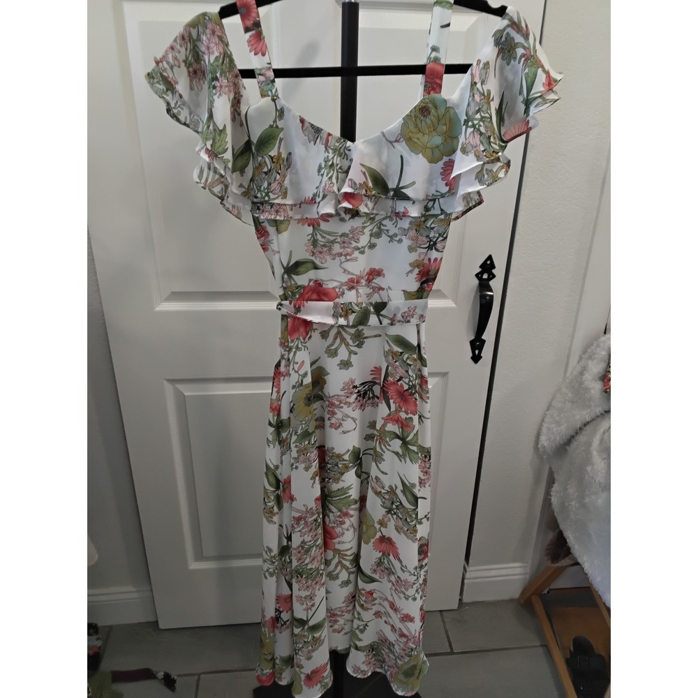 Bleecker 126 Floral‎ Cold Shoulder Maxi Dress White Pink Ruffle V-Neck Size 2